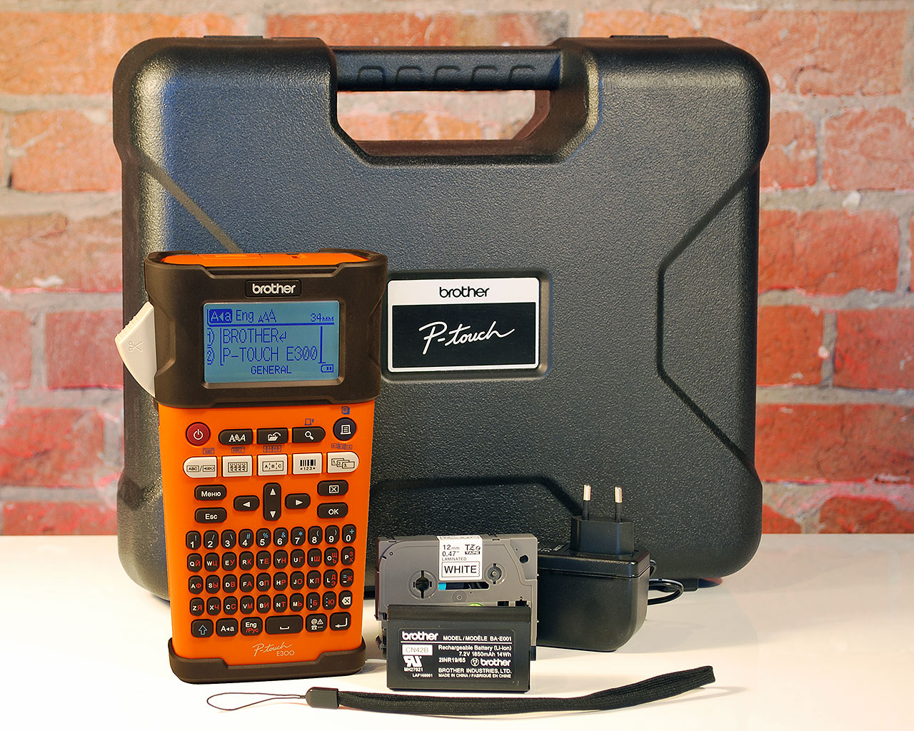 Phụ kiện máy in nhãn Brother PT-E300VP