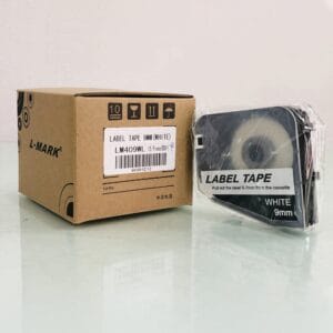 Nhãn in L-Mark LM409WL | 9mm x 8m | Nền Trắng