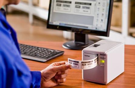 Máy in nhãn Brother PT-9700PC 3 Máy in nhãn Brother PT-9700PC - Ảnh 3