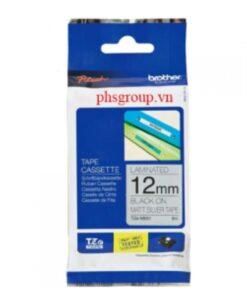 Nhãn in CZe-M931 | 12mm x 8m | Chữ Đen trên nền Bạc