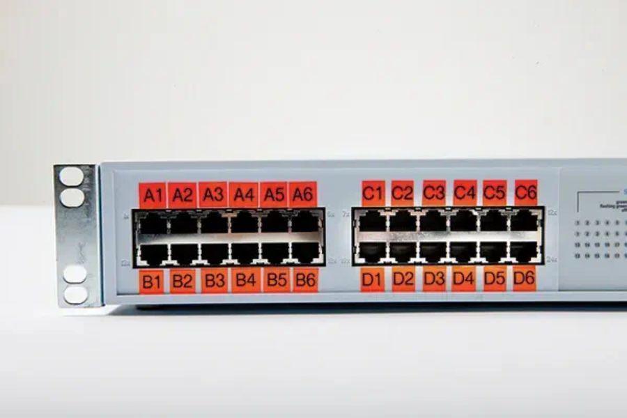 Hướng dẫn sử dụng máy in nhãn Brother PT-E110 9 Sử dụng khung viền cho nhãn