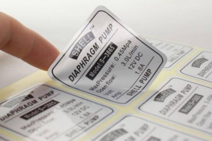 Vì sao nhãn in cần lớp phủ?